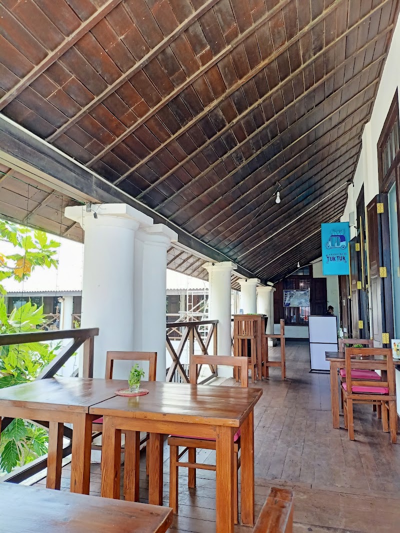 A minute by Tuk-Tuk / Galle