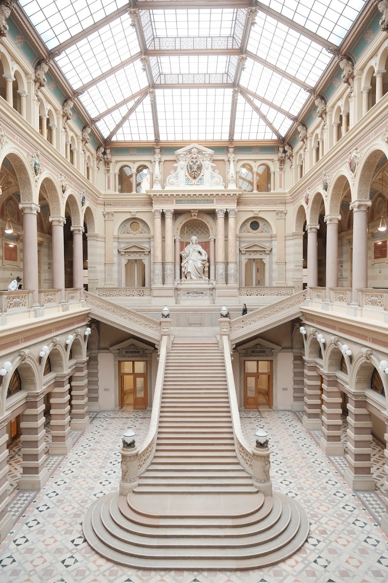 Adalet Sarayı / Vienna