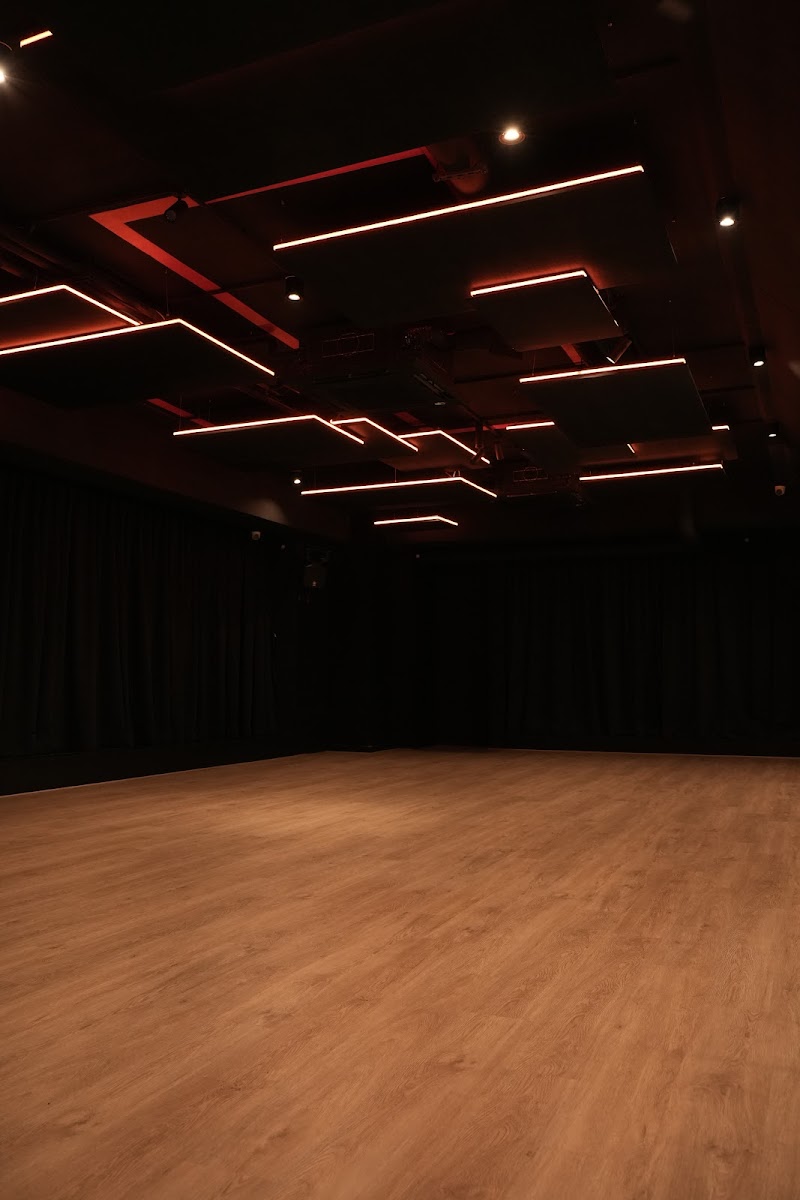 All Things Studio / Andheri West Place mentioned in saved reels