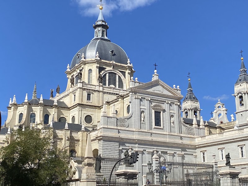 Almudena Cathedral / Madrid