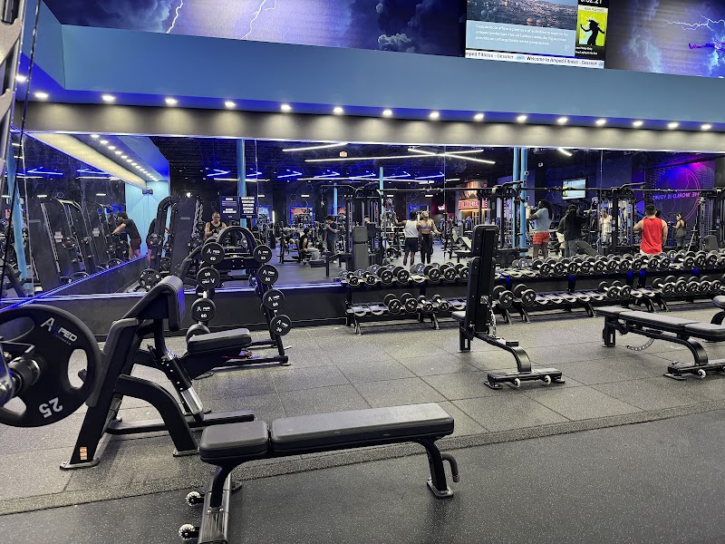 Amped Fitness Gessner / Houston