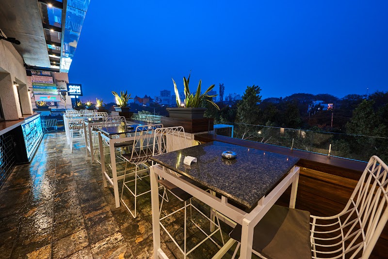 AMPM Cafe & Bar / Gurgaon