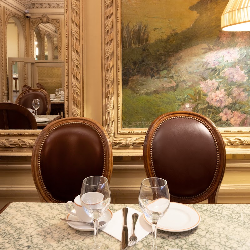 Angelina Paris / Paris