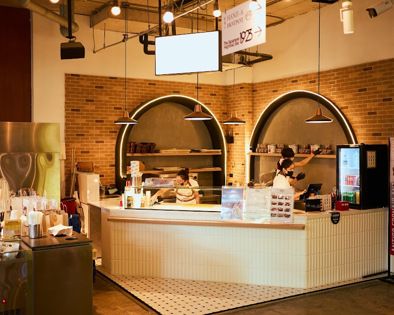 Antico Fornaio / Si Lom Place mentioned in saved reels