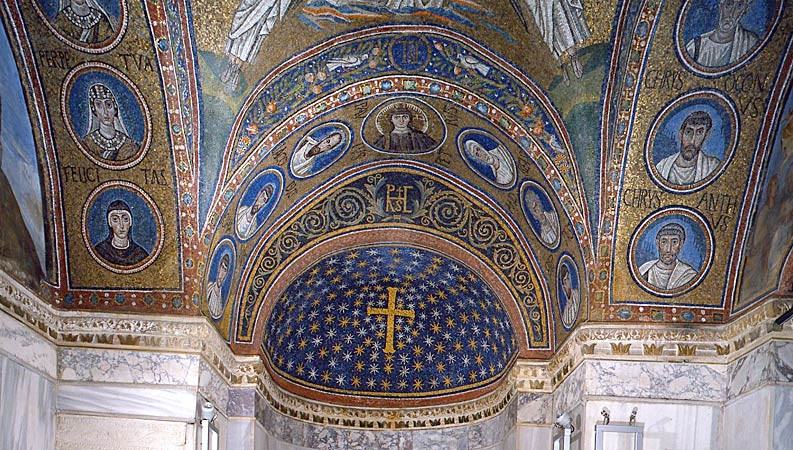Archiepiscopal Chapel / Ravenna