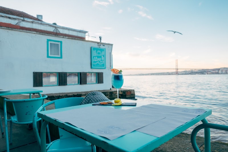 Atira-te ao Rio / Lisbon Place mentioned in saved reels