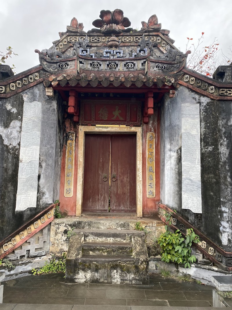 Ba Mu Temple Gate / Hoi An Place mentioned in saved reels