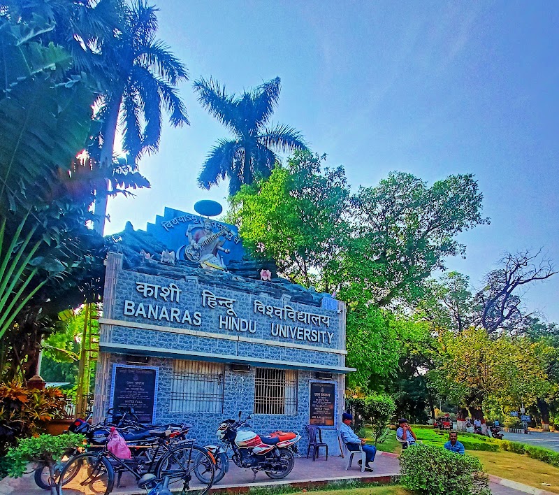 Banaras Hindu University / Varanasi Place mentioned in saved reels