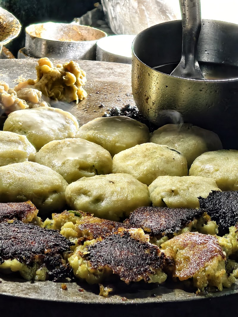 Banarasi Chaat Bhandar / Varanasi Place mentioned in saved reels