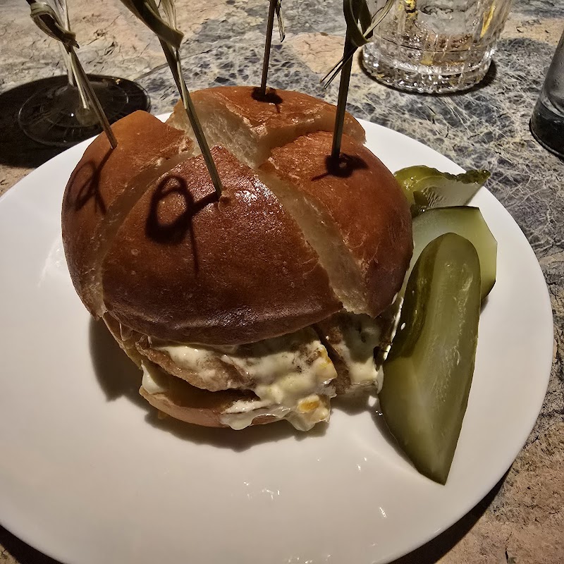 Bar 109 / Melrose Hill