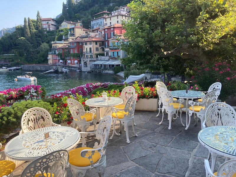Bar Il Molo / Varenna Place mentioned in saved reels