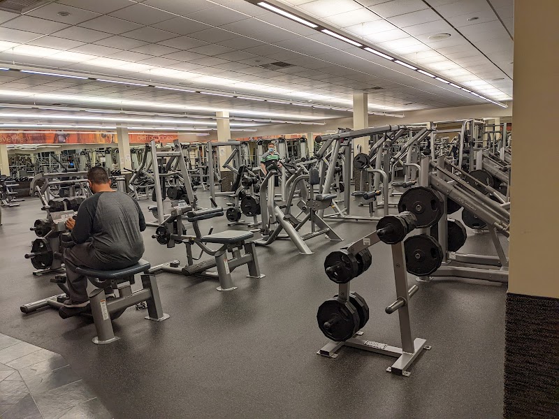 Basic-Fit Place mentioned in saved reels