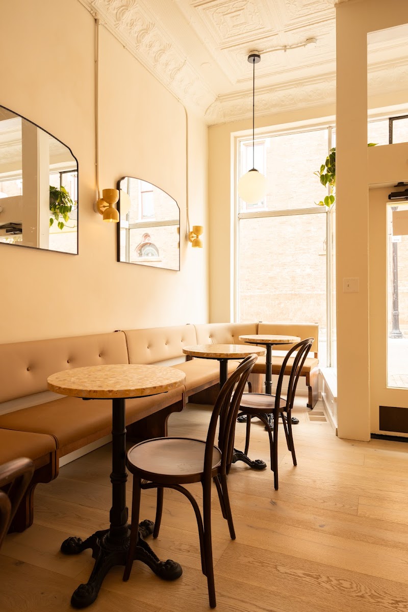 Begin Coffee Stand / Minato