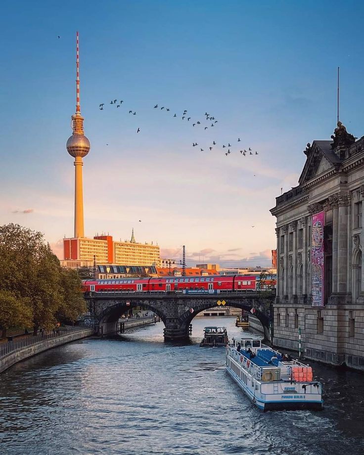 Berlín / Alemania Place mentioned in saved reels