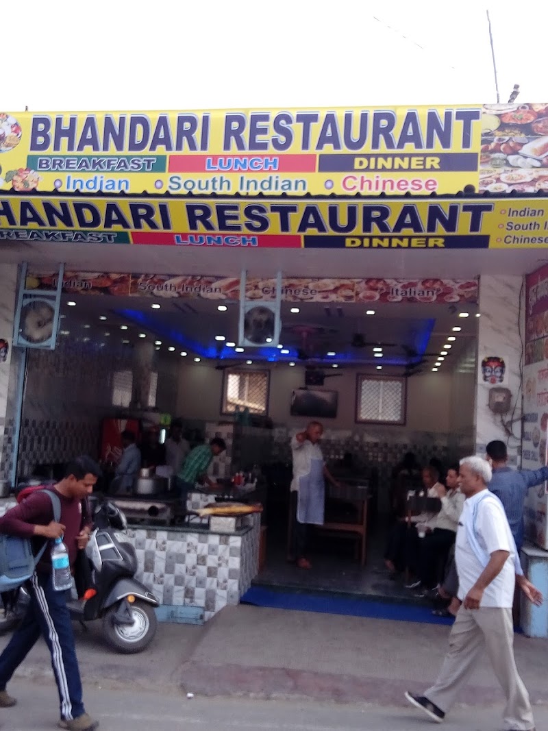 Bhandari Restaurant / Rishikesh