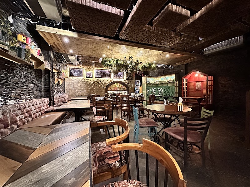 Big Yellow Door Cafe / Hudson Lane Place mentioned in saved reels