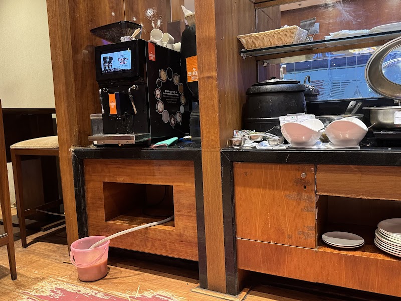 Bird Lounge / Bhubaneswar