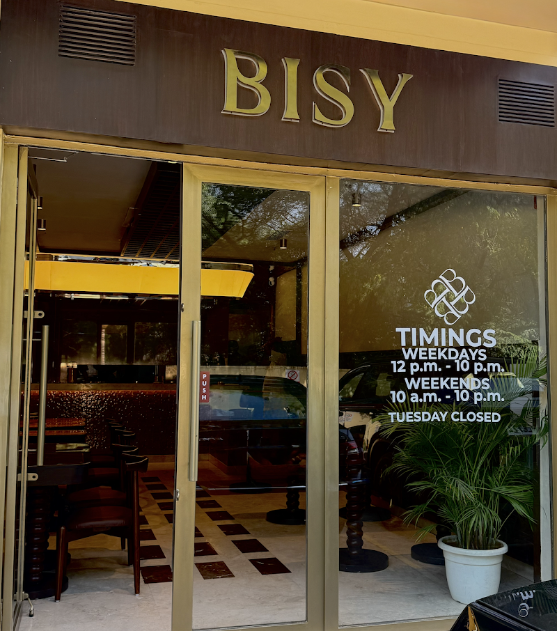 Bisy / Crosspoint Mall