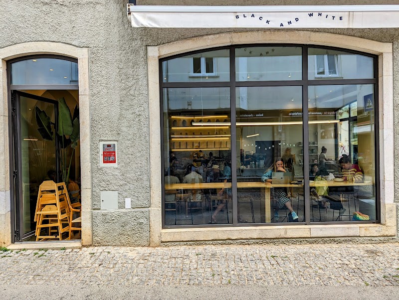 Black & White Coffee Shop / Lagos