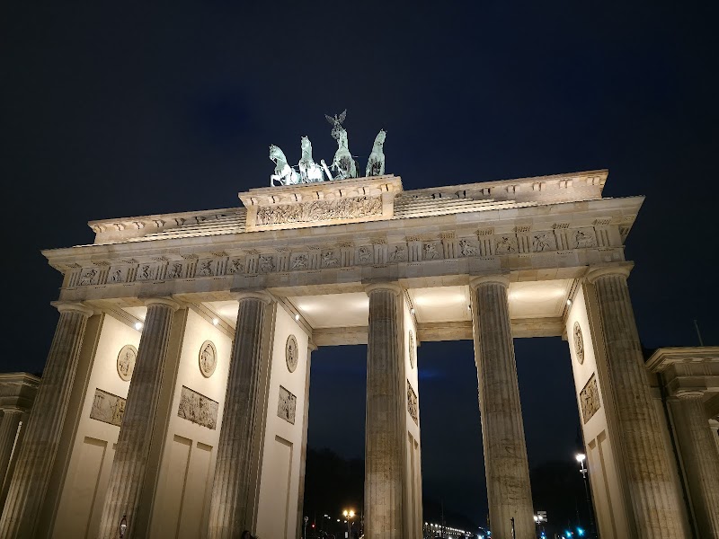 Brandenburger Tor / Berlin Place mentioned in saved reels