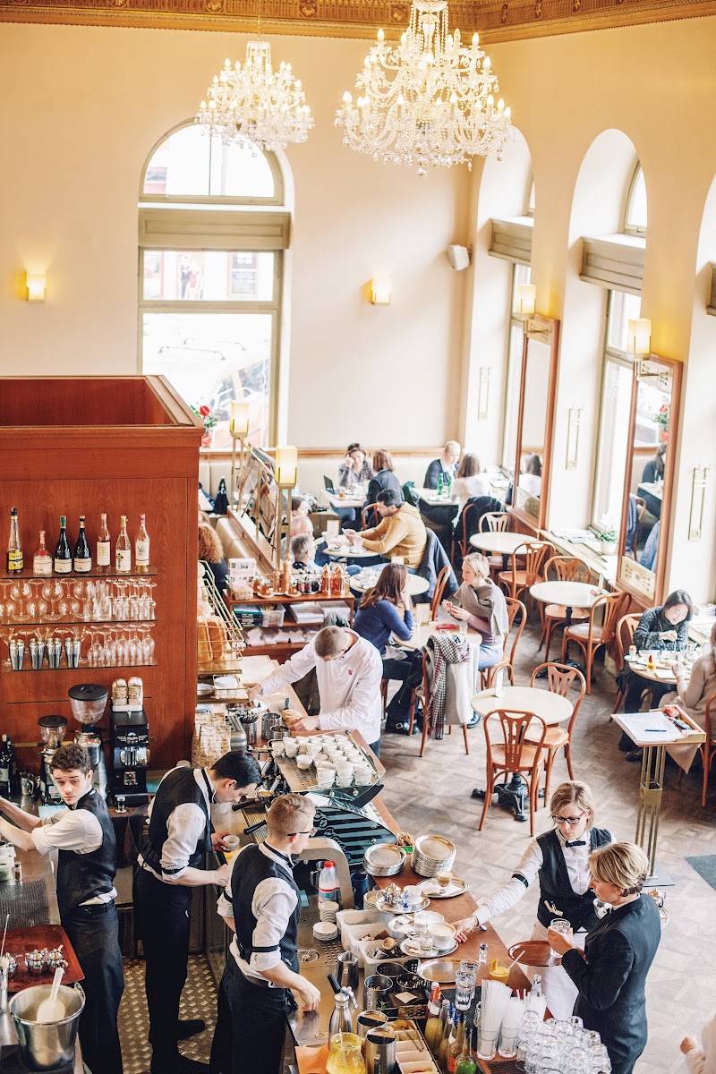 Café Savoy / Prague