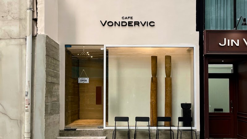 cafe vonderic / Bangkok Place mentioned in saved reels
