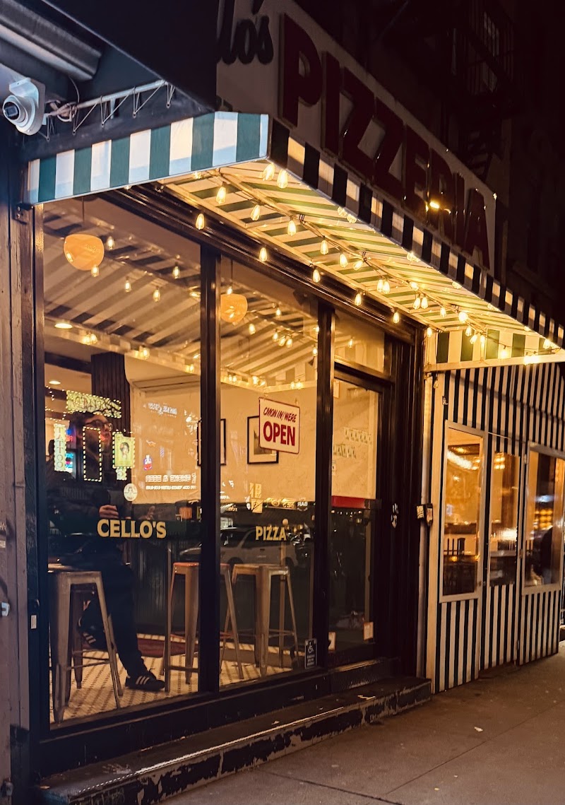 Cello's Pizzeria / Manhattan
