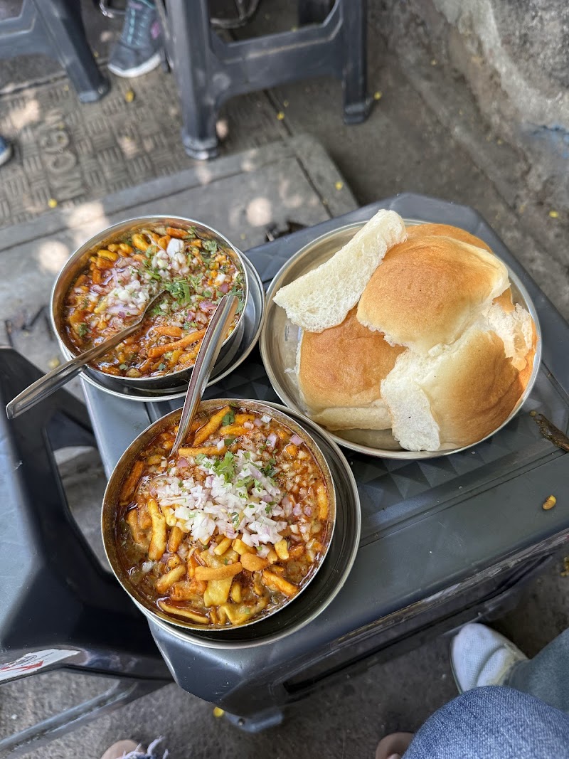 Chaan Chavdaar Misal / Vile Parle Place mentioned in saved reels