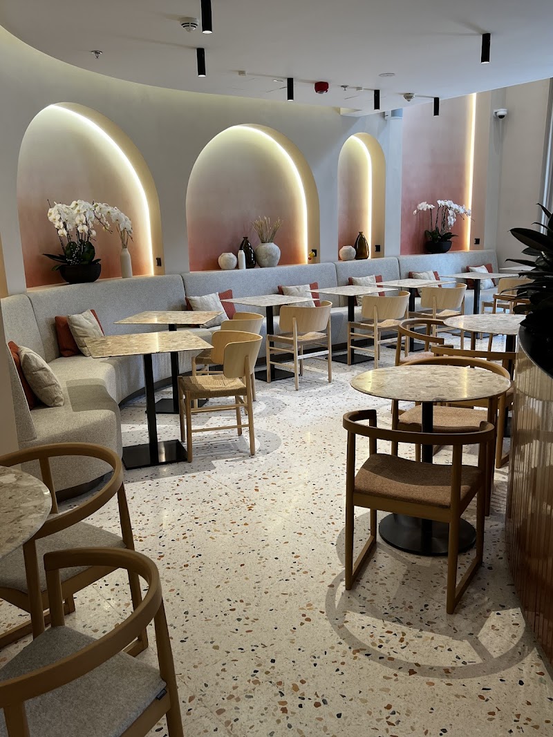 Charlie & Friends / Dubai