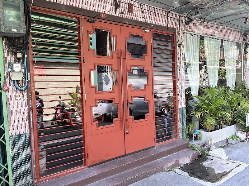 Charmgang / Talad Noi Place mentioned in saved reels