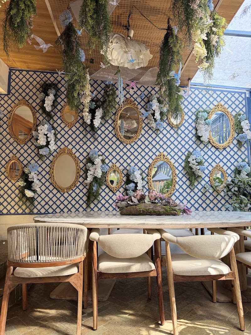 Christopher's / Pune