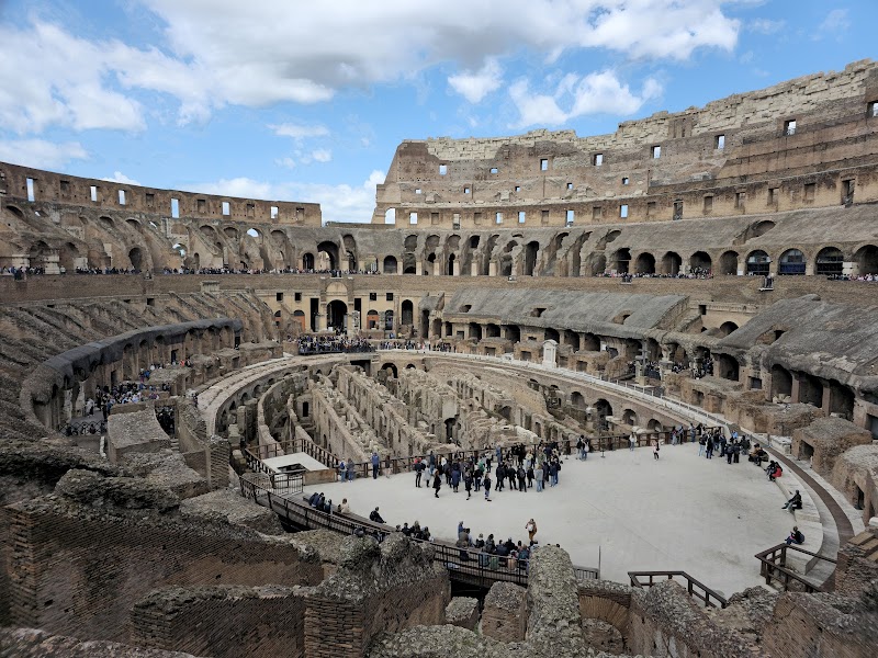 Coliseo / Roma Place mentioned in saved reels