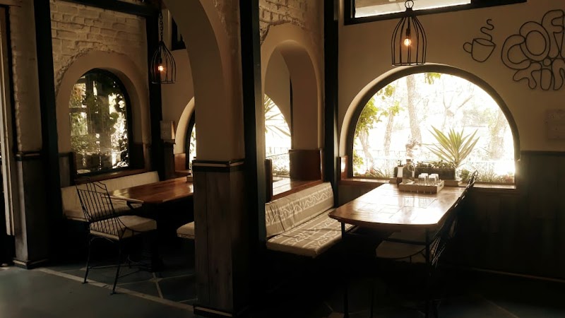 Colonel's Cafe / Nakuchiatal