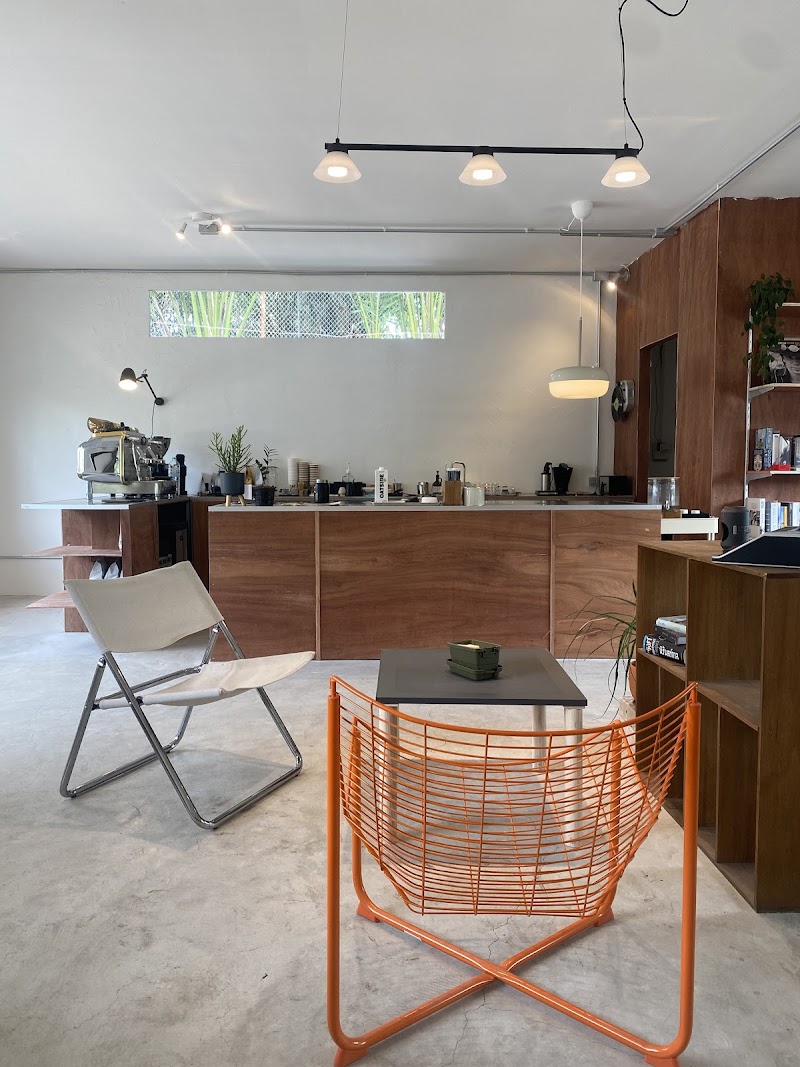 Coop Coffee and Stuff / Bangkok