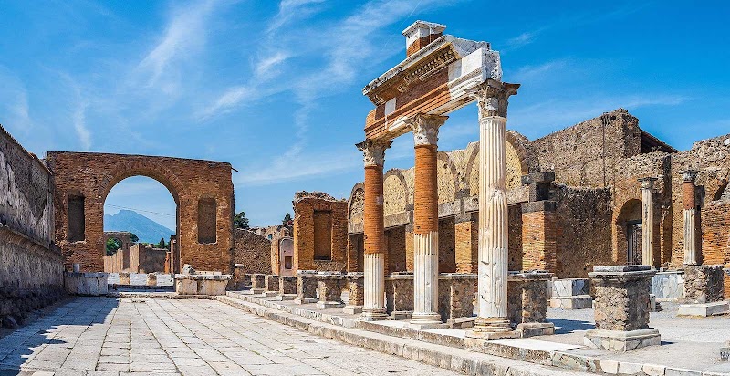 Costantinopoli 104 / Napoli