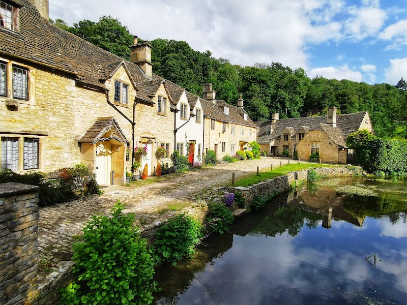 Cotswolds Place mentioned in saved reels