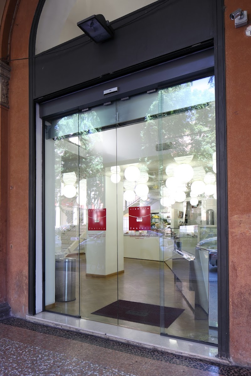 Cremeria Cavour / Bologna