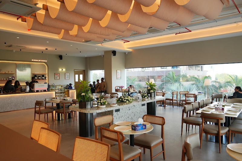 Cucina Marinara / Surat Place mentioned in saved reels