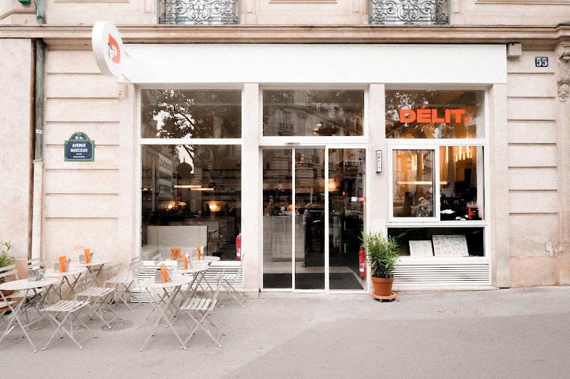 delit paris / Paris Place mentioned in saved reels