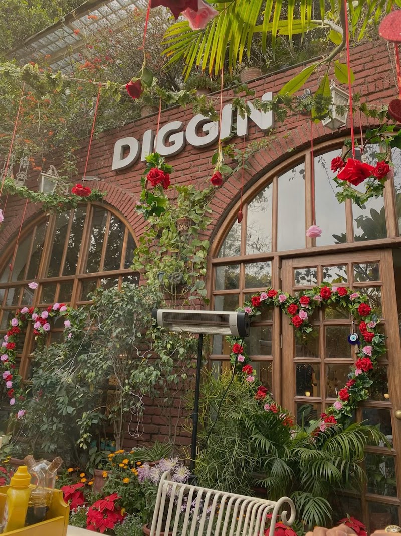 Diggin / Delhi Place mentioned in saved reels