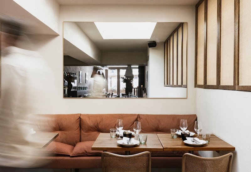 Dove / Notting Hill Place mentioned in saved reels