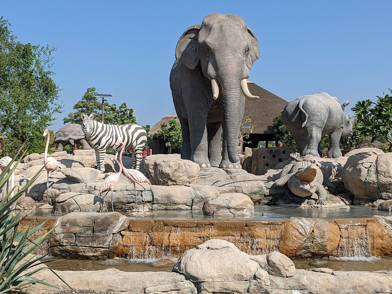 Dubai Safari Park / Dubai