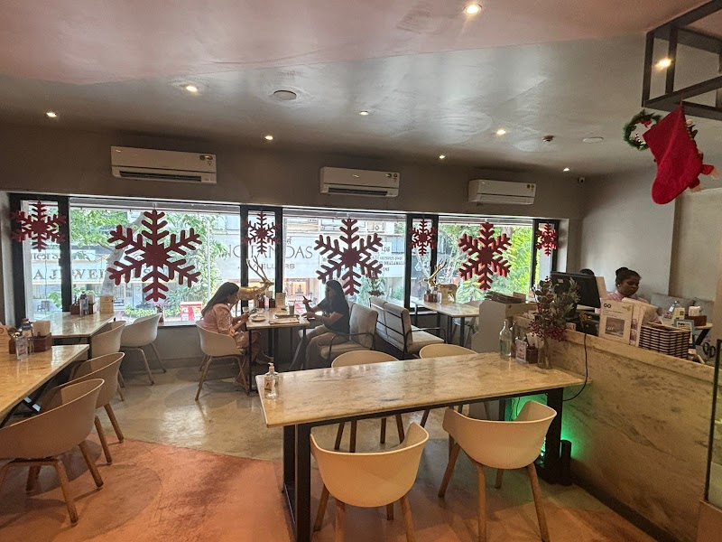Earth Café / Mumbai Place mentioned in saved reels