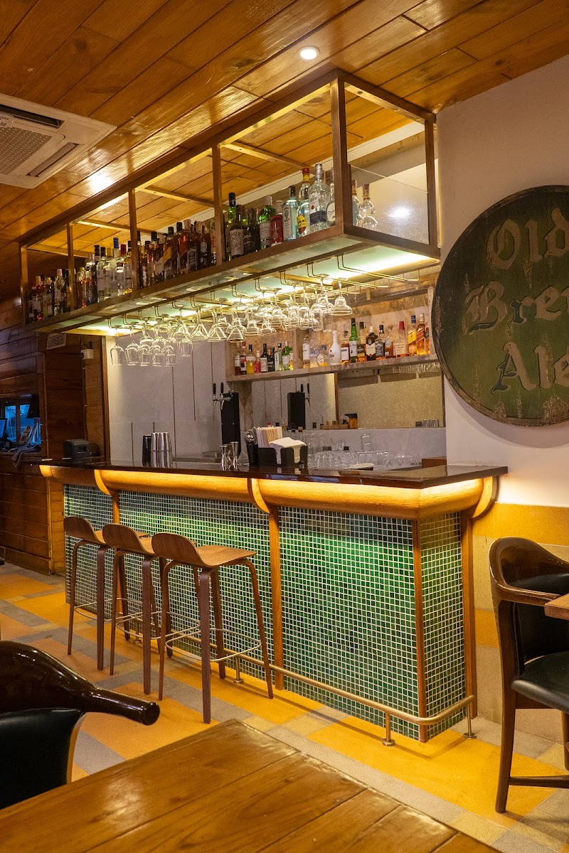 Eddies Cafe / Bandra West Place mentioned in saved reels