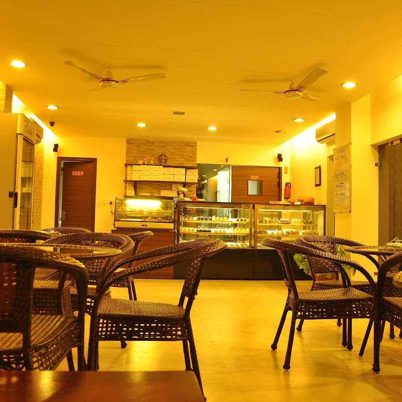 Eddie's Patisserie & Café / Dehradun Place mentioned in saved reels