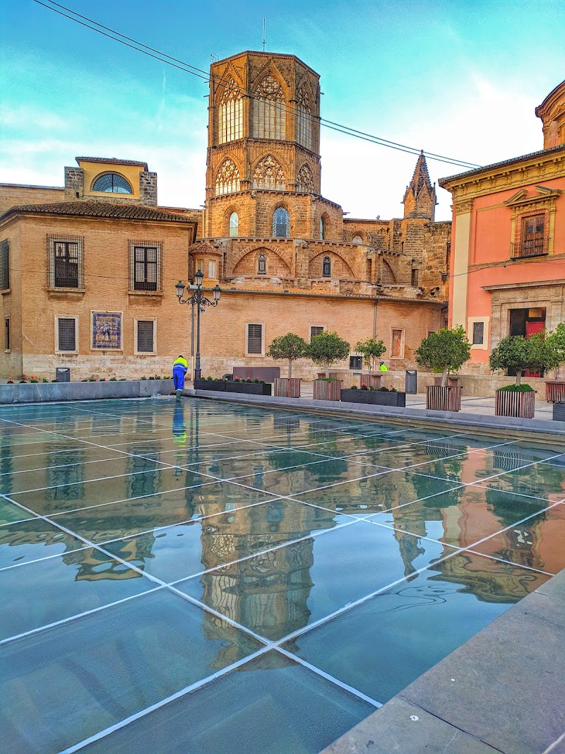 El Carmen neighborhood / Valencia Place mentioned in saved reels