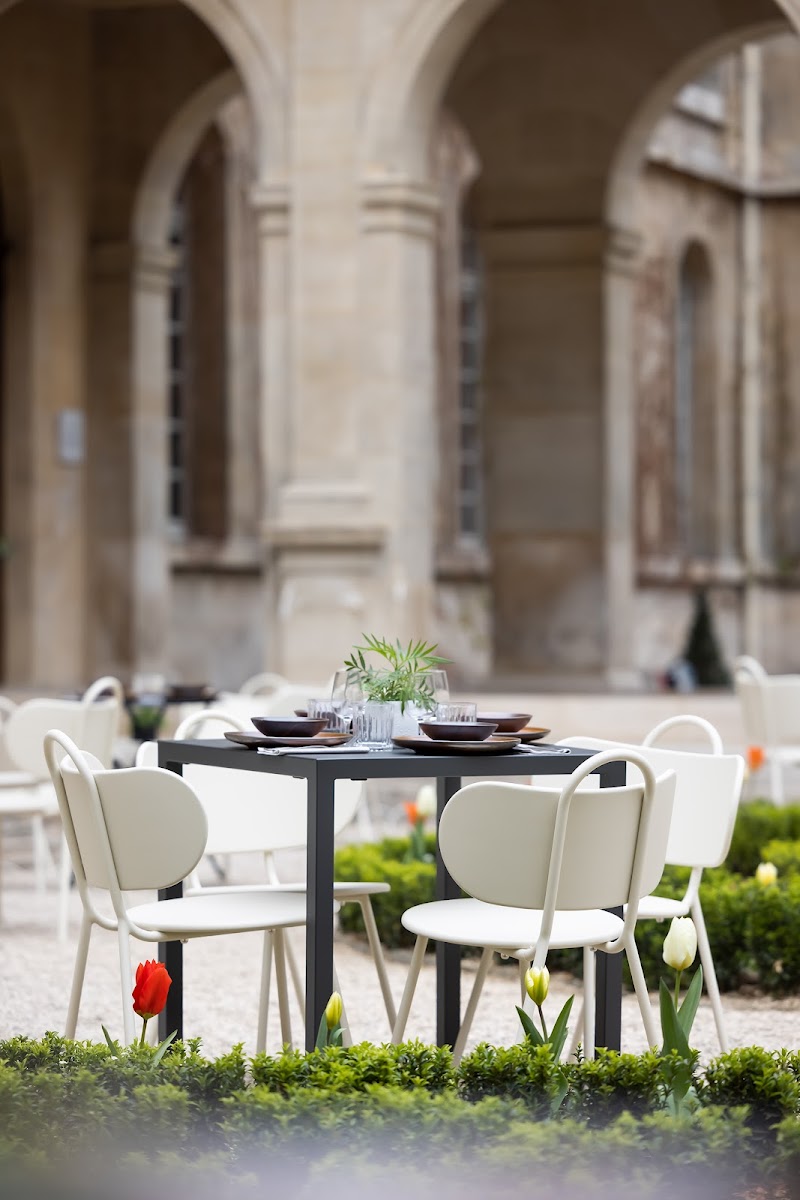 Fabula restaurant / Paris Place mentioned in saved reels