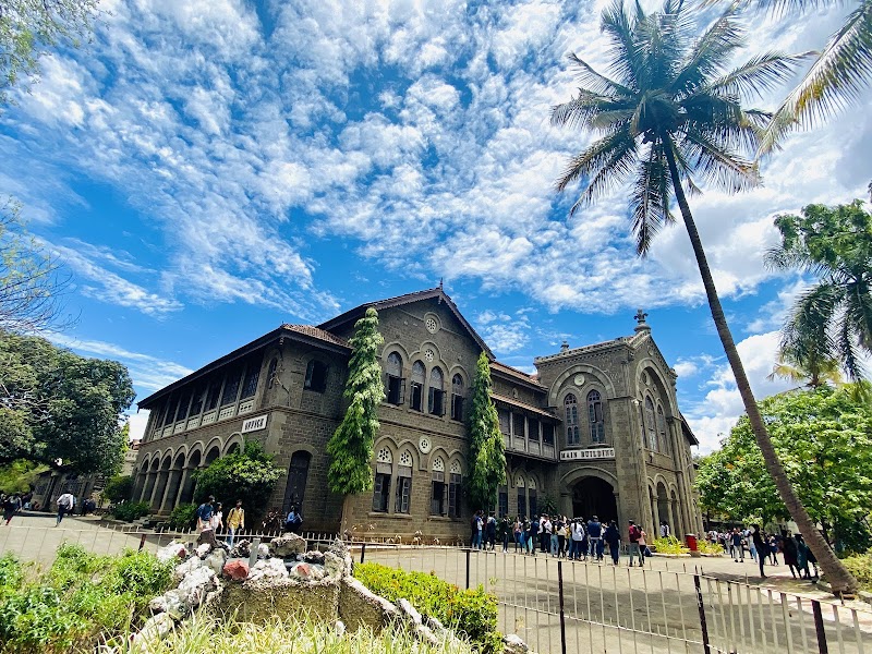 FC Road / Fergusson college Place mentioned in saved reels