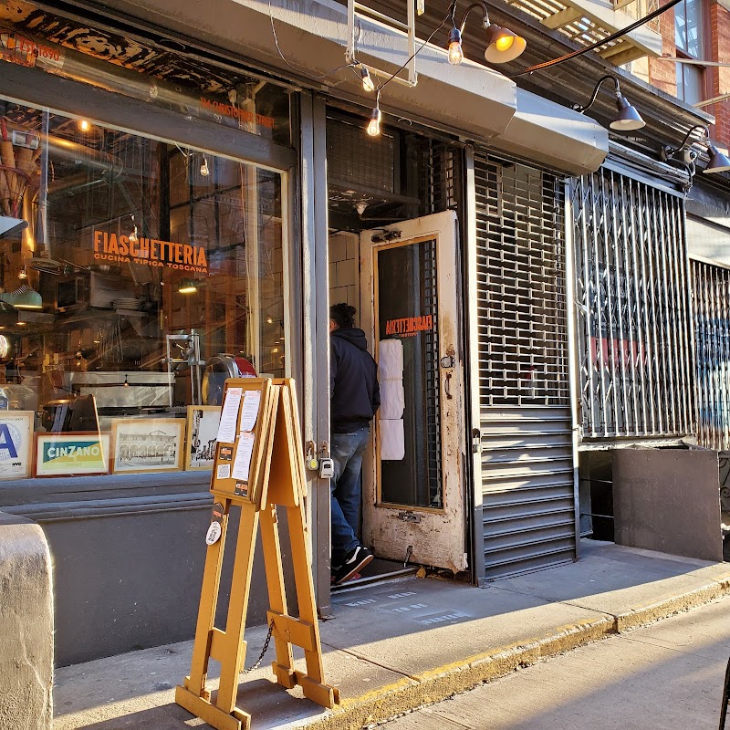 Fiaschetteria Pistoia / West Village