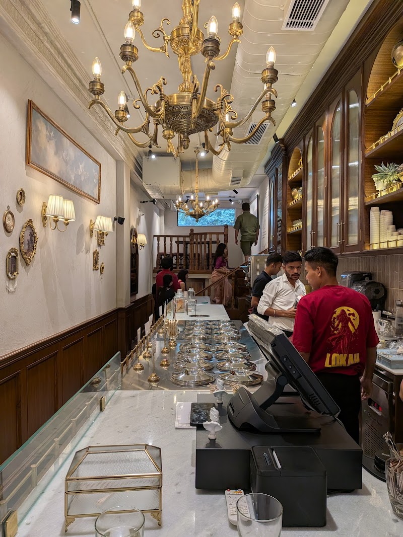 Firenze Gelateria & Caffe / Defence Colony Place mentioned in saved reels